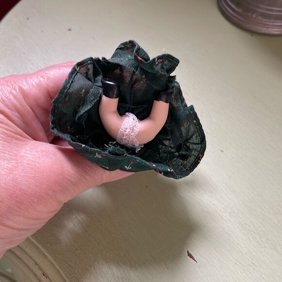 Vintage Anne of Green Gables miniature porcelain doll with fabric dress - Picture 2 of 7